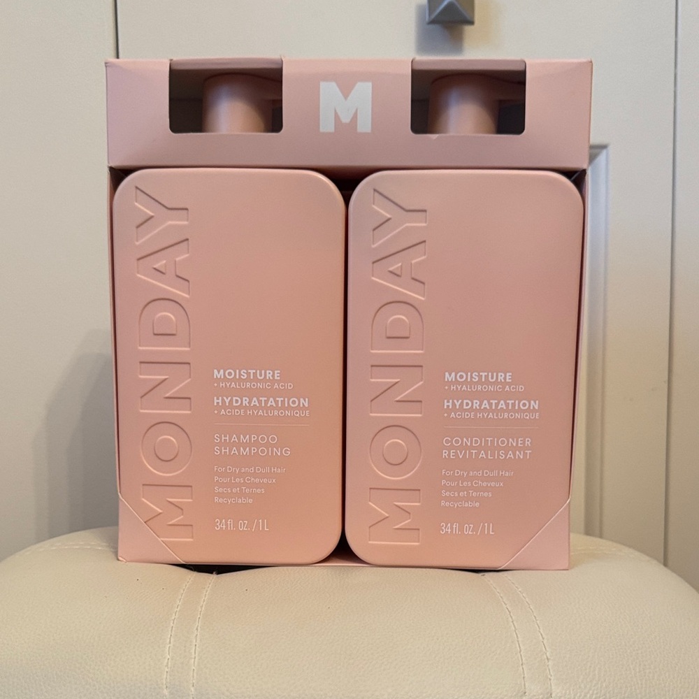 Monday moisture hair care set